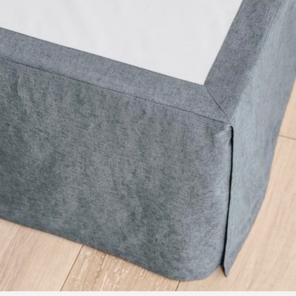 Casaluna Queen Linen bed skirt